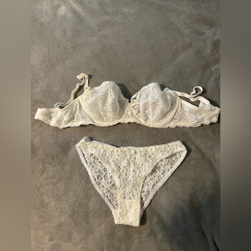 Vintage Victoria’s Secret bra and panties